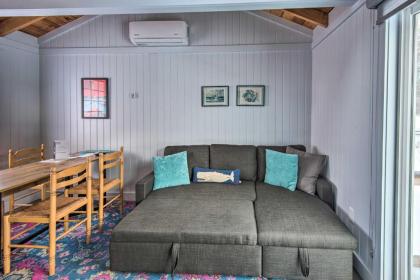 Charming Jacuzzi-Suite - Walk to Parsons Beach! - image 2